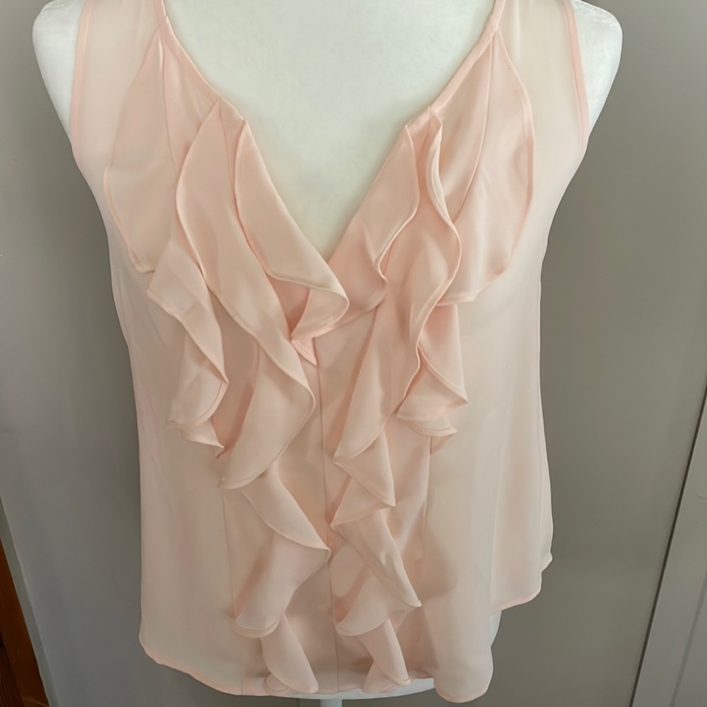 White House/Black Market Soft Peach Sleeveless Ruffle Front Top EUC  - Size 2 - Picture 4 of 14